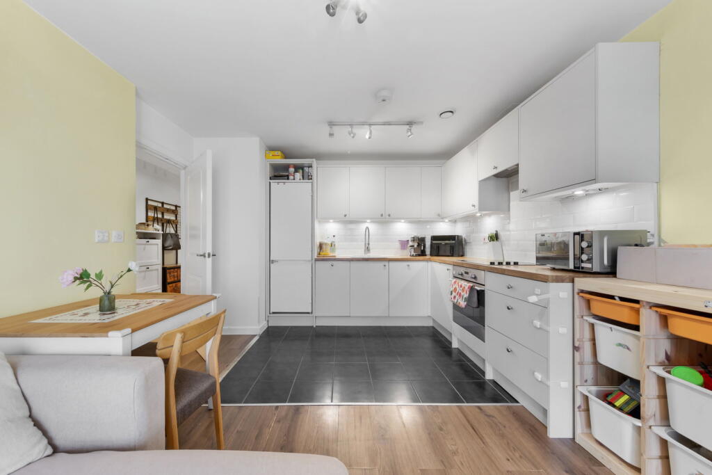 Apartment in London - View 3