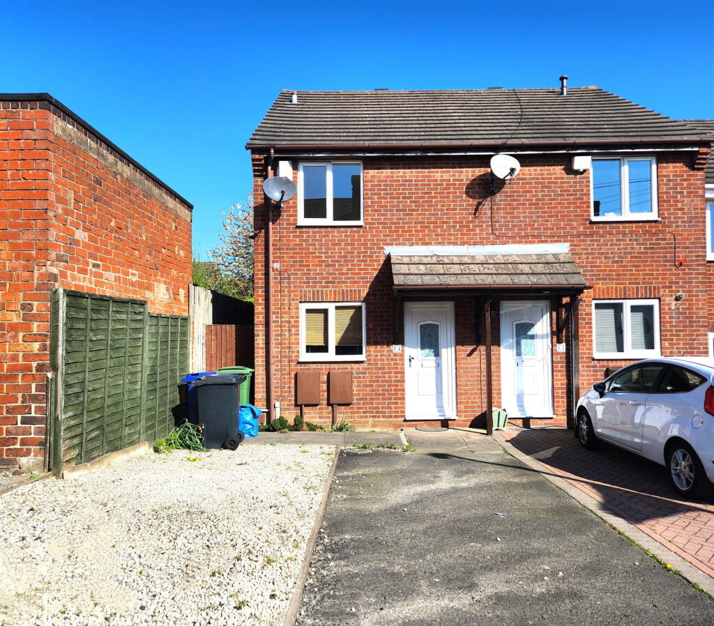 Two Gates Lane, Halesowen, B63 2LJ