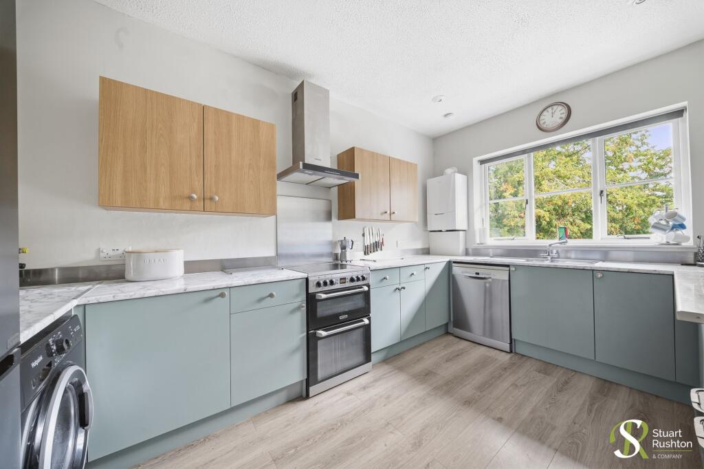 Apartment in Warrington - More