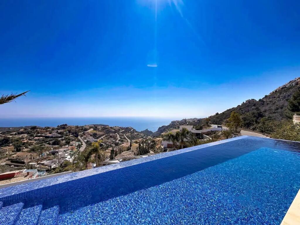 Main image of property: Valencia, Alicante, Benitatxell