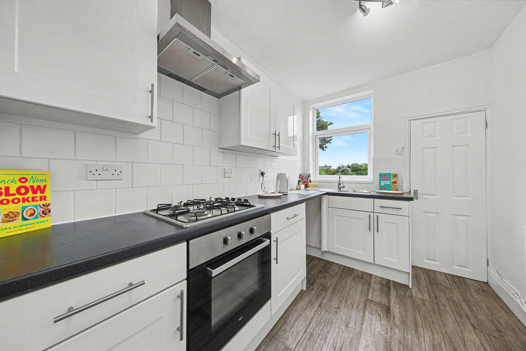 House in Chesterfield, Derbyshire - View 3