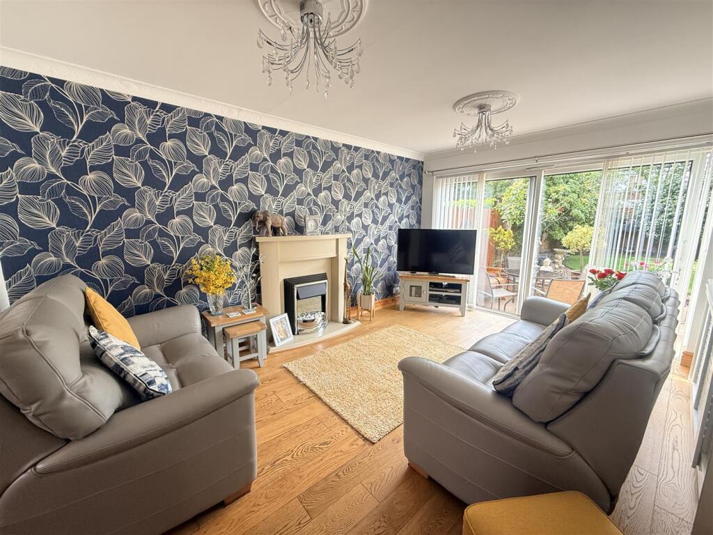House in Dudley, West Midlands - View 2
