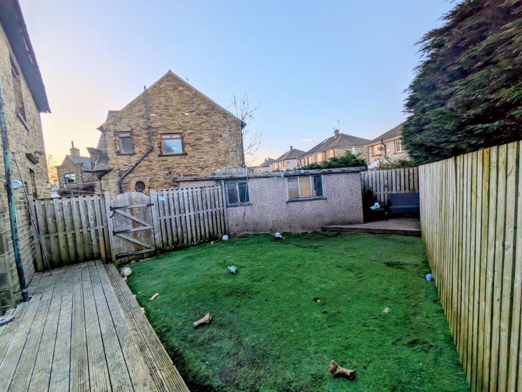 Additional image 25 of Wyke Crescent, Bradford, BD12