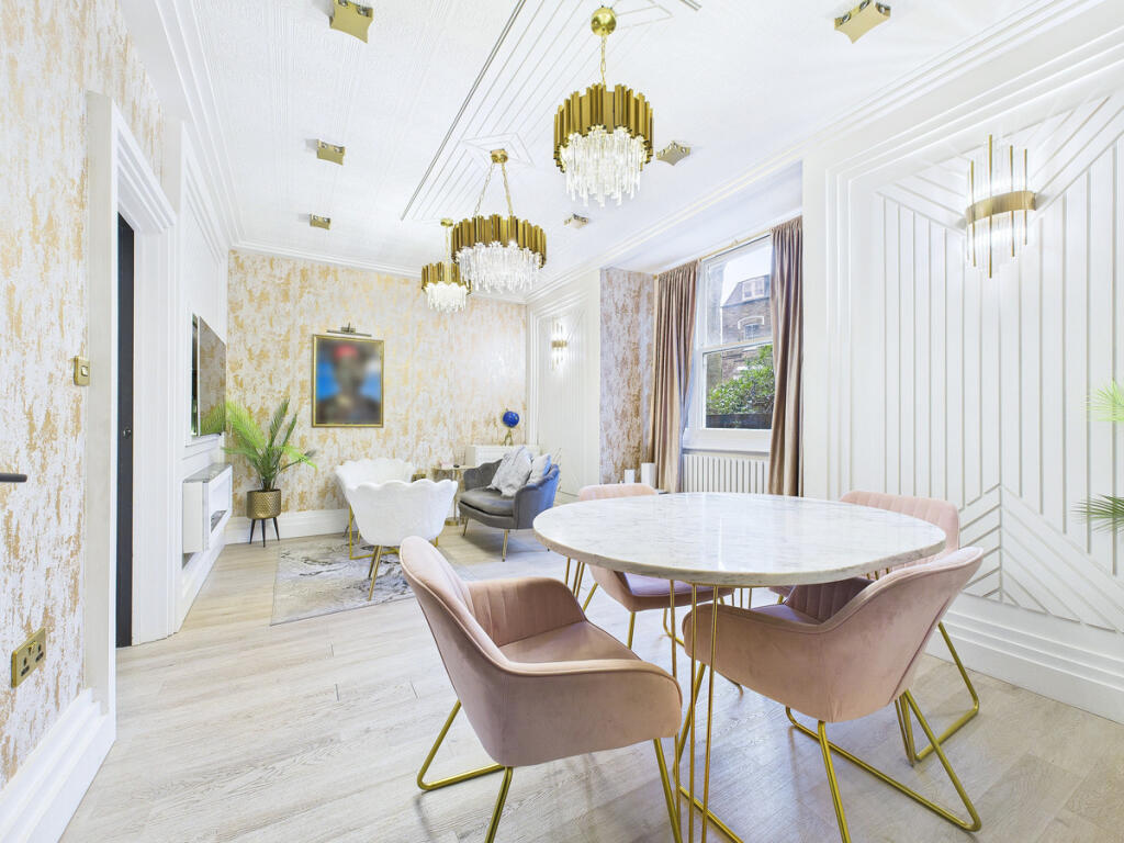 2 bedroom maisonette for rent