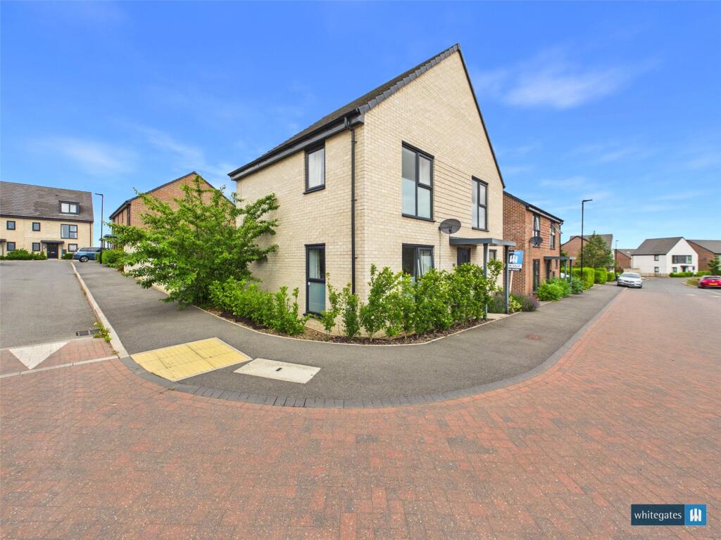 3-bed detached on Park Avenue, Askern, Doncaster, South Yorkshire, DN6, £135,000