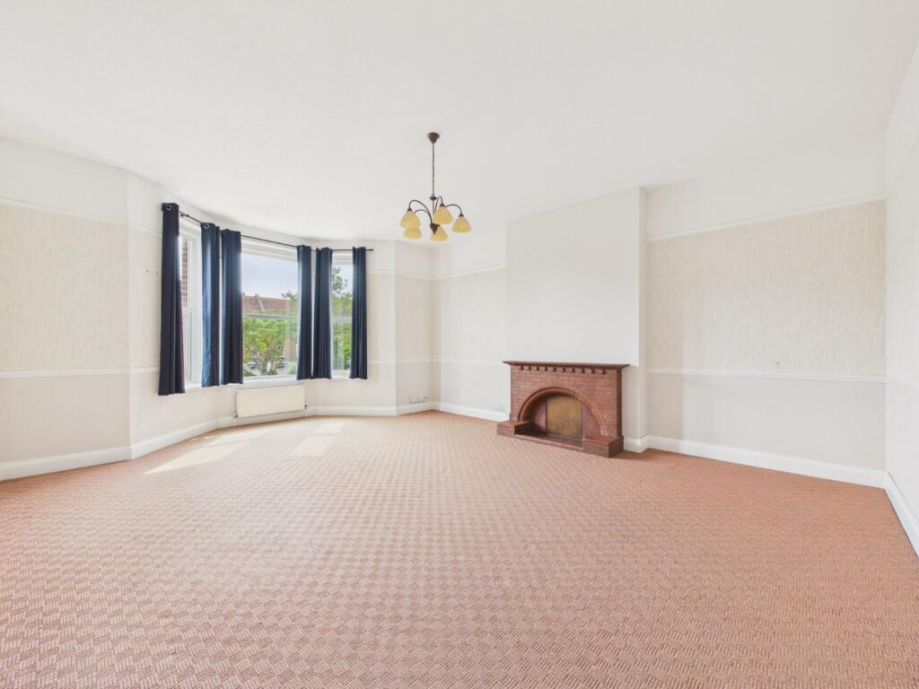 Apartment in Canterbury - View 2