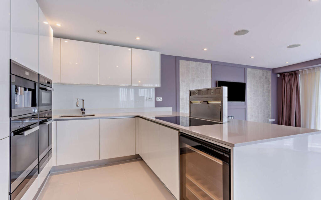 Main image of property: Darwin House, Kingsley Walk, Cambridge, CB5