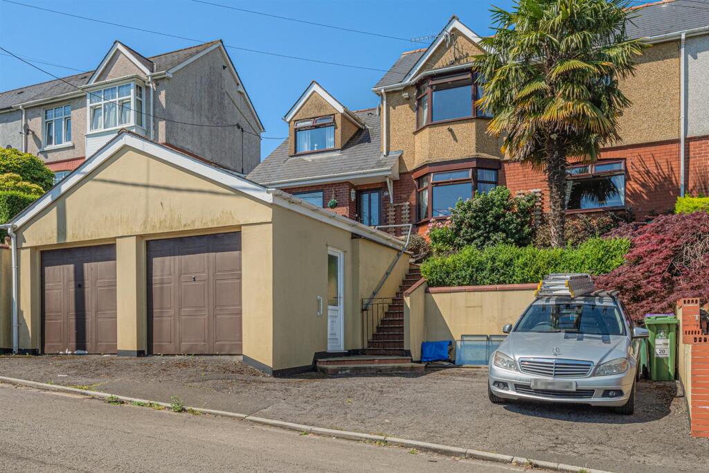 Main image of property: Broadway, Pontypool