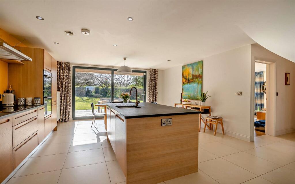 House in Weston Rhyn, Chirk Bank - View 5