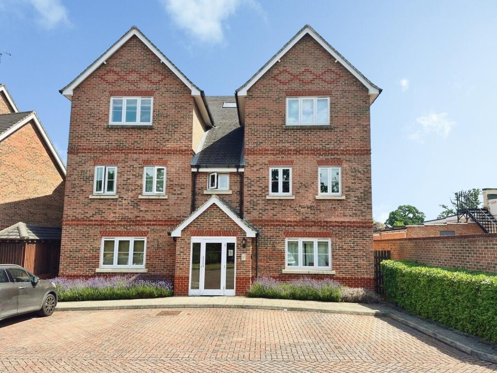 Main image of property: Summer Court, Sindlesham, Wokingham