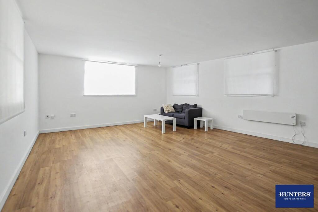 Apartment in Bradford, Wapping, Barkerend - View 4