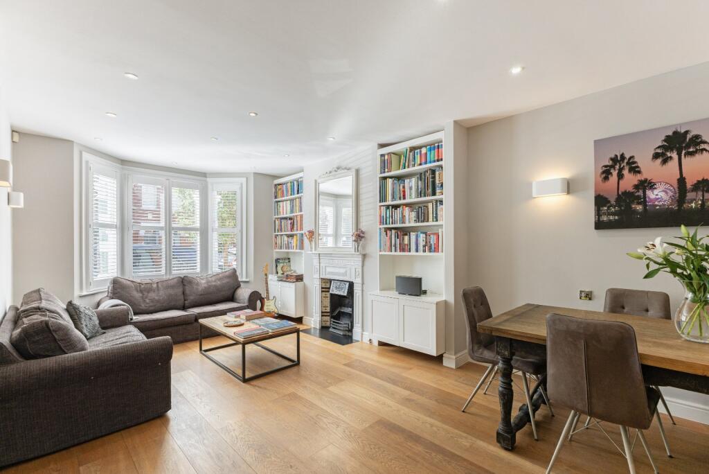 House in London - View 2