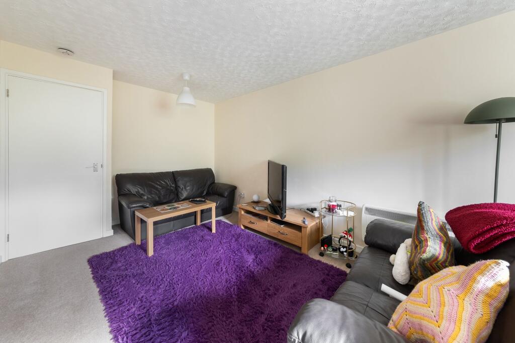 Apartment in Vale of White Horse, Long Furlong, Abingdon on Thames - View 5