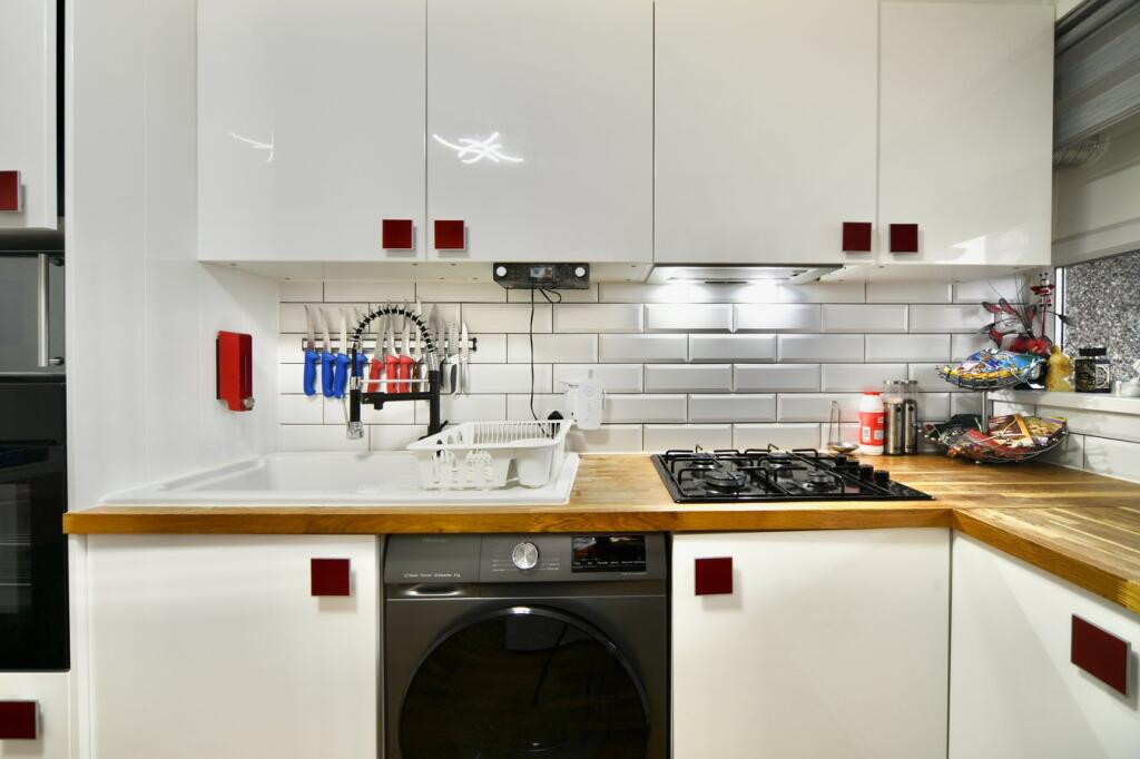 Apartment in London - View 5