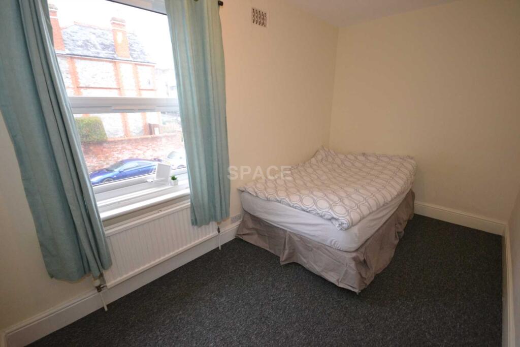 Main image of property: Basingstoke Road, Reading, Berkshire, RG2 0ET