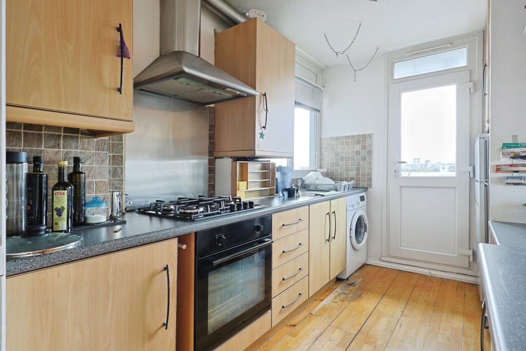 Apartment in London - More