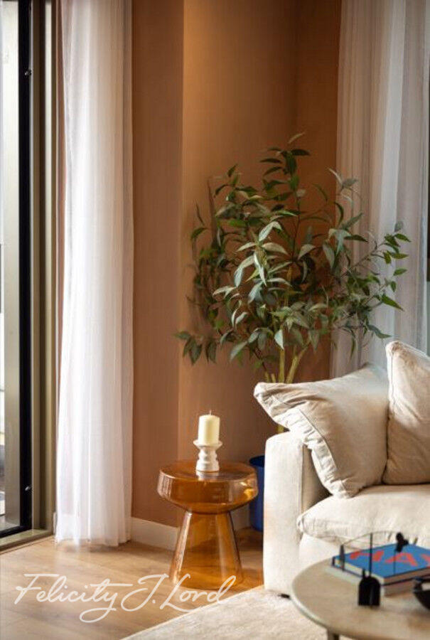 Main image of property: Landmark Square, London