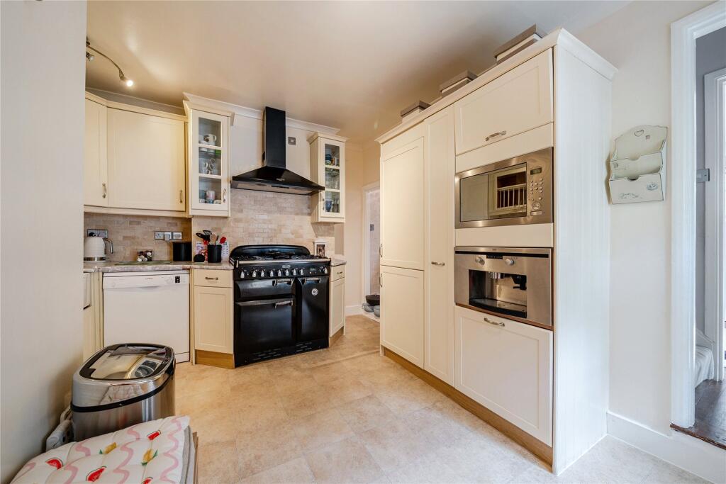 House in London, Hawkwood, Chislehurst - View 2