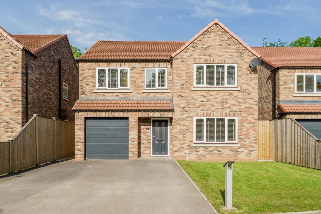 Main image of property: Holly Close, Whitley, DN14 0GY