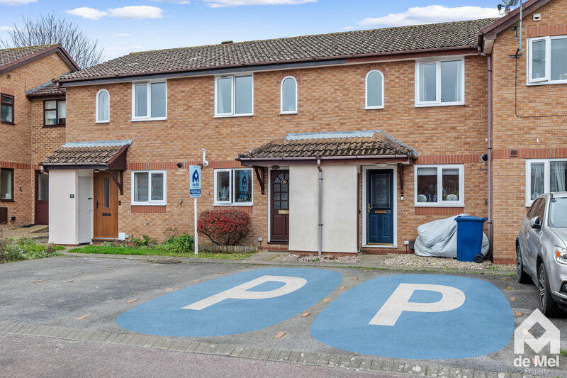 Chiltern Avenue, Bishops Cleeve, Cheltenham, GL52 photo 2