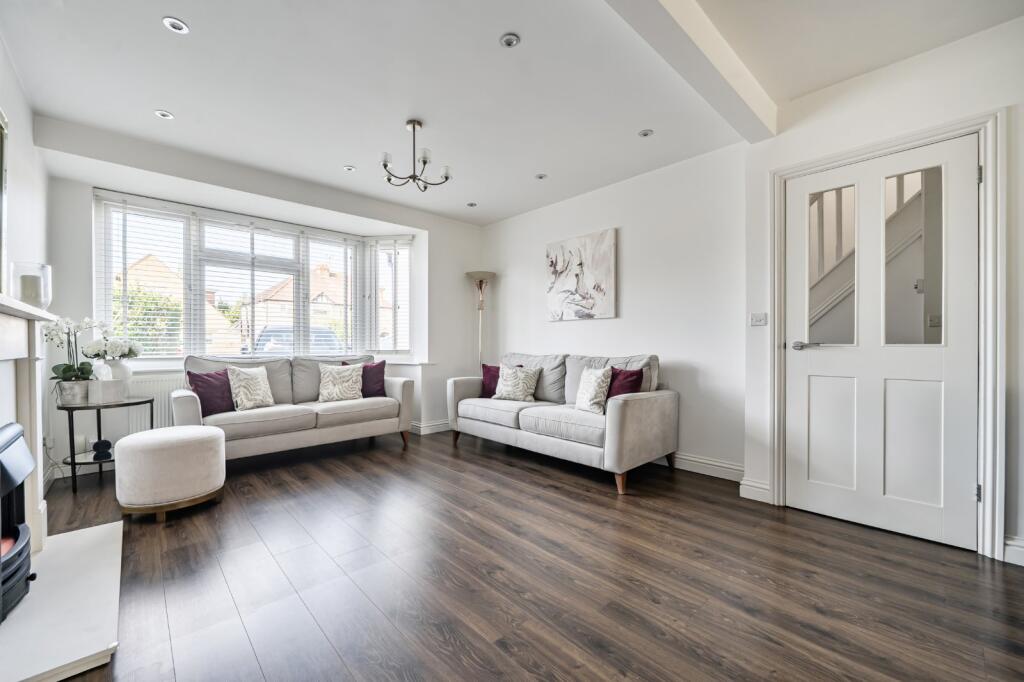 House in Slough - View 2