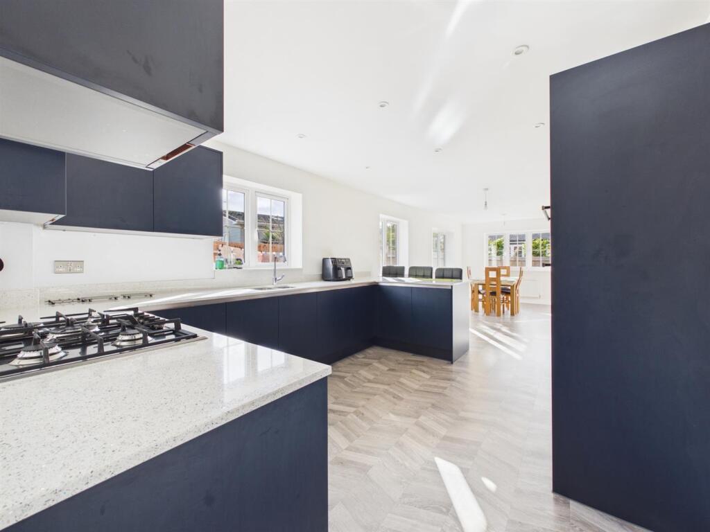 House in Tewkesbury, Twigworth - More