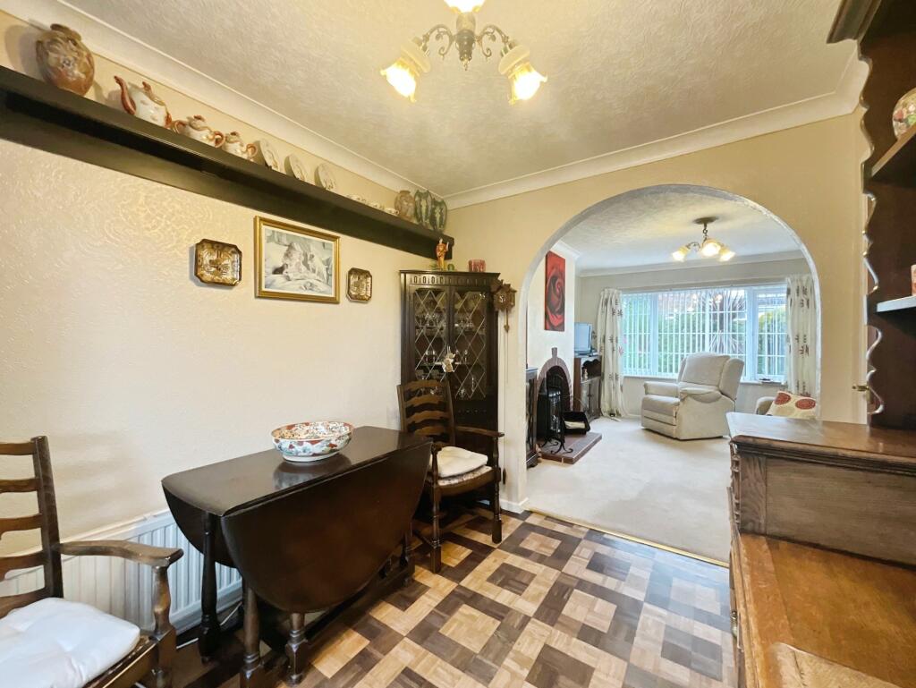 House in Mansfield, Nottinghamshire - More