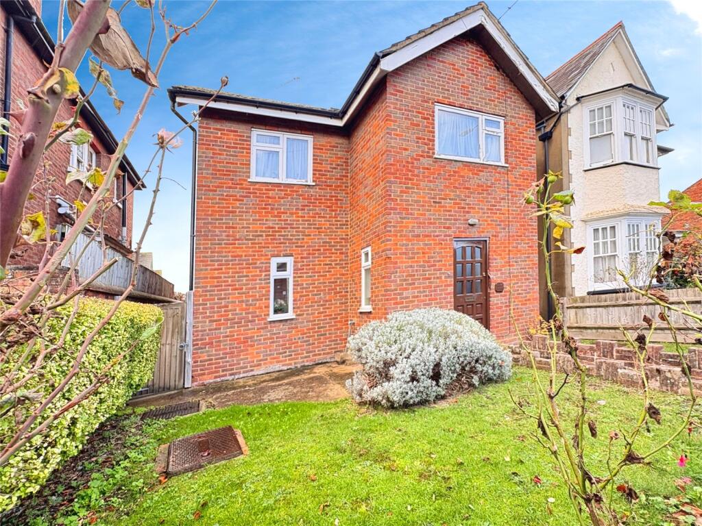 Main image of property: Walton Road, Aylesbury, HP21