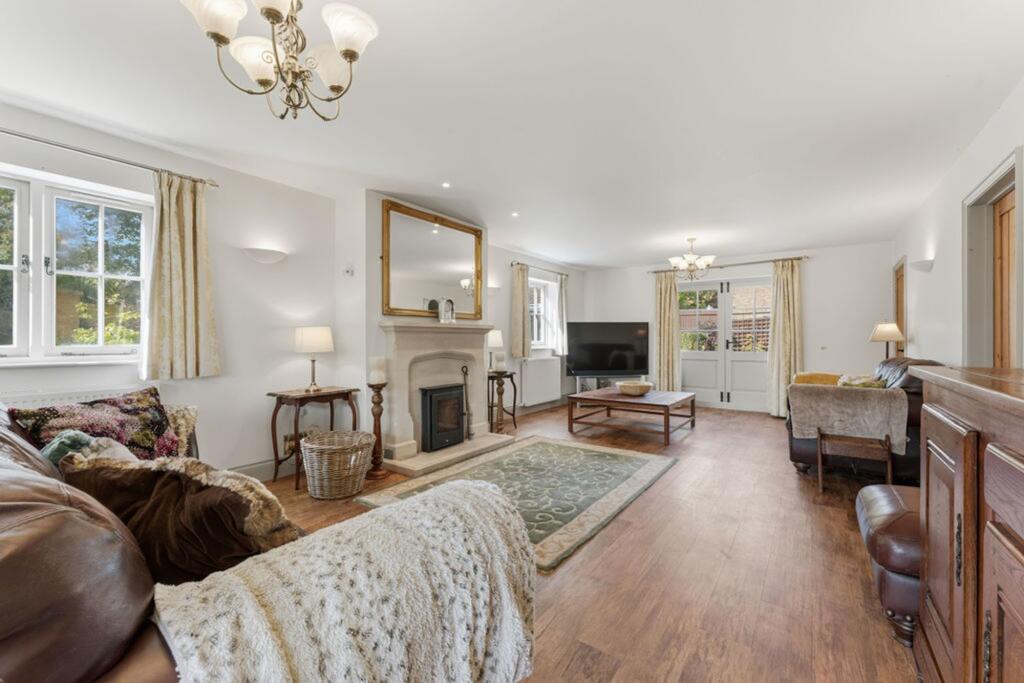 House in Leicester - More