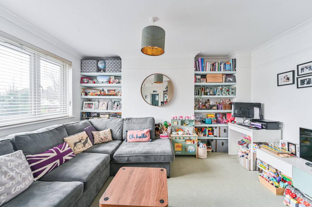 Main image of property: Effingham Road, Waddon, Croydon, CR0