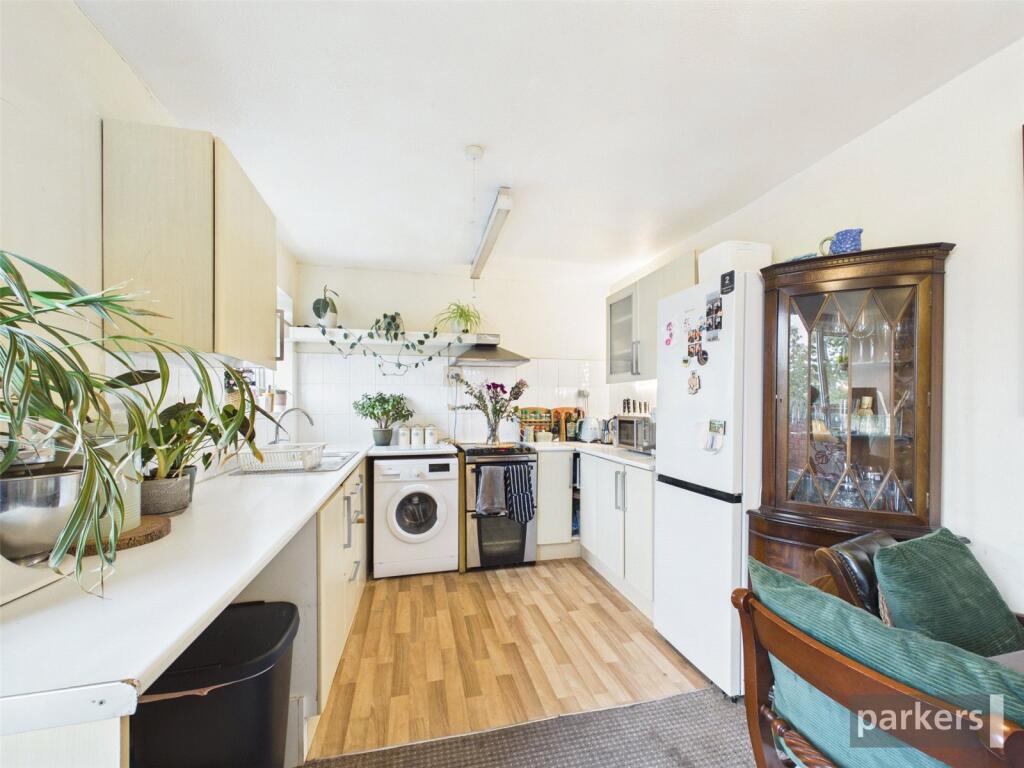Apartment in Reading - View 4