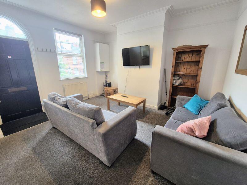 House in Leeds - View 5