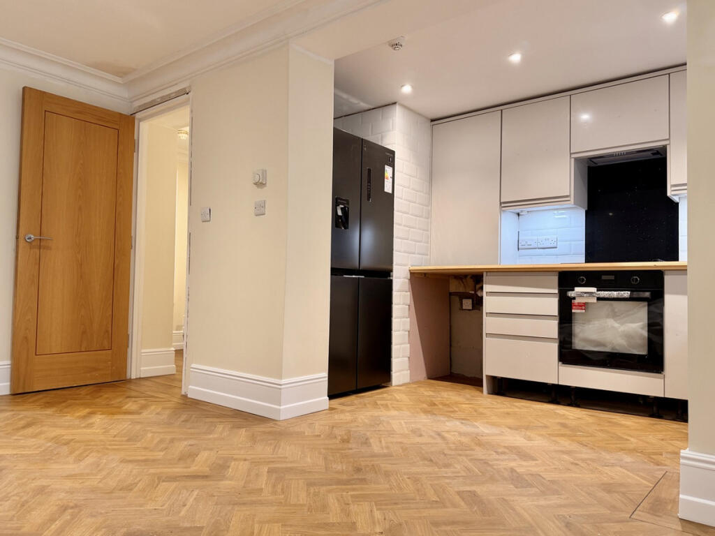 Apartment in Brighton - View 4