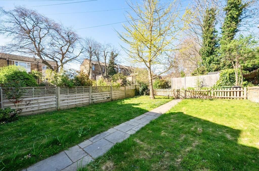 House in London - View 4