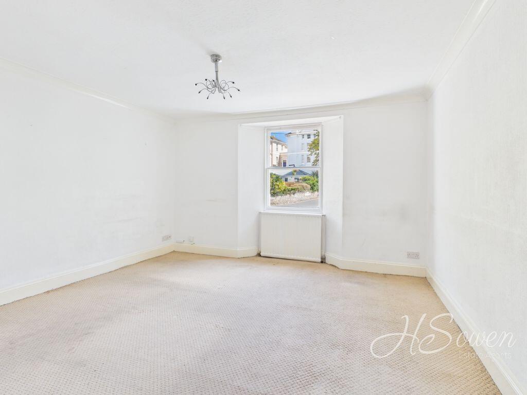 Apartment in Torquay - More