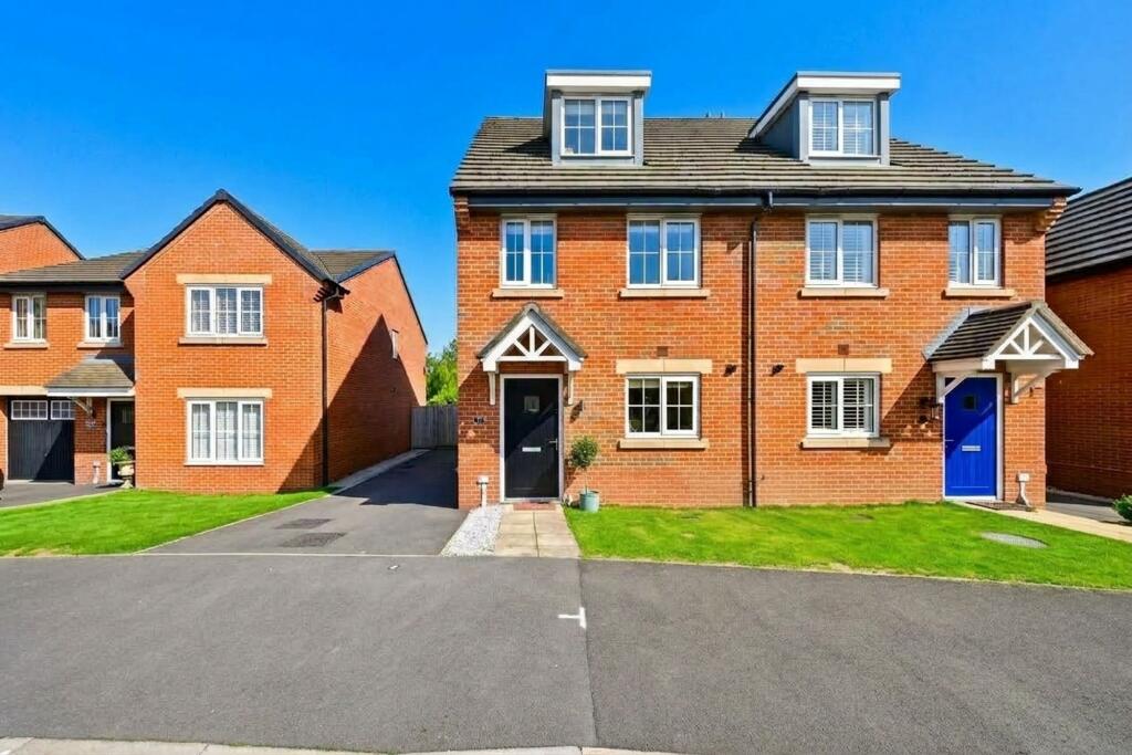 House in West Lancashire, Burscough Bridge, Burscough - View 5