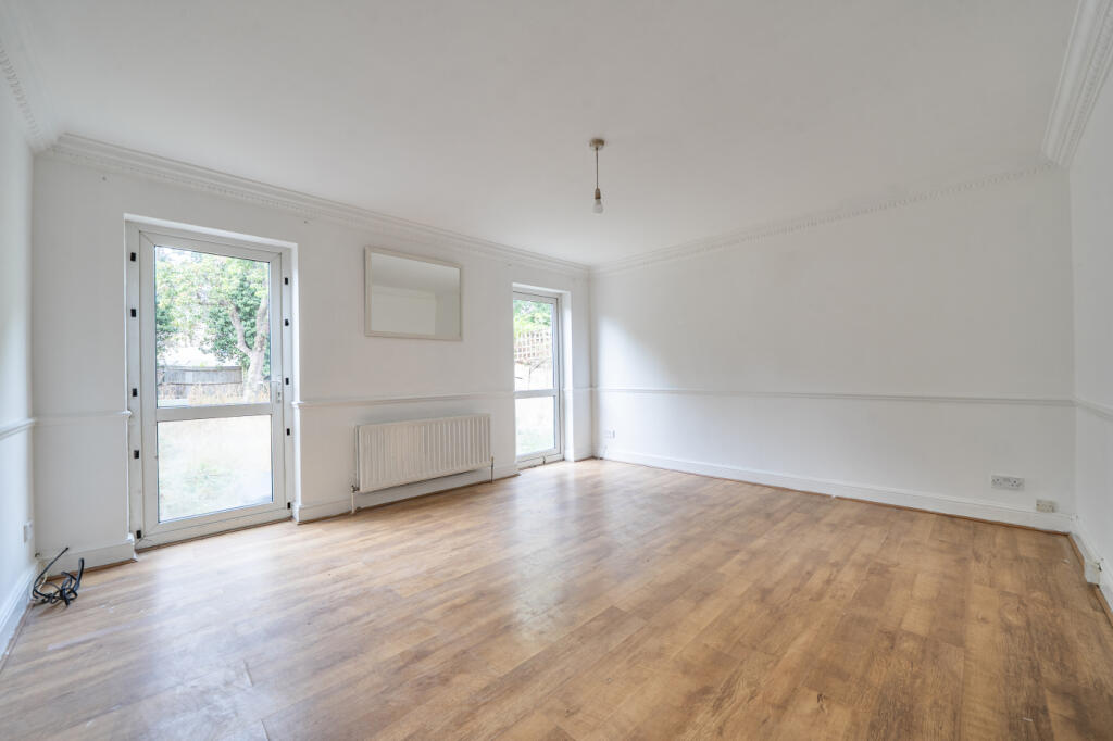 Apartment in London - More