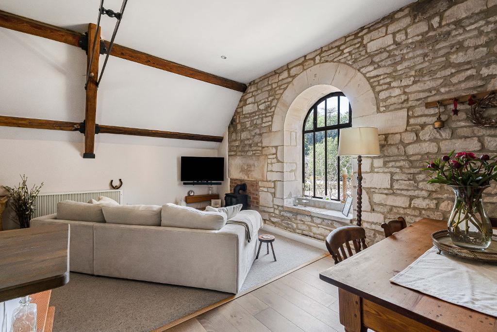 The Old Warehouse, Longfords Mill, Minchinhampton, Gloucestershire, GL6 9LS photo 2
