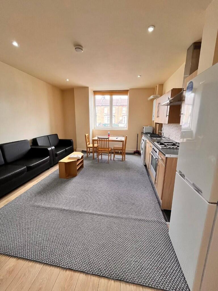 Main image of property: High Road, Ilford, London, IG1