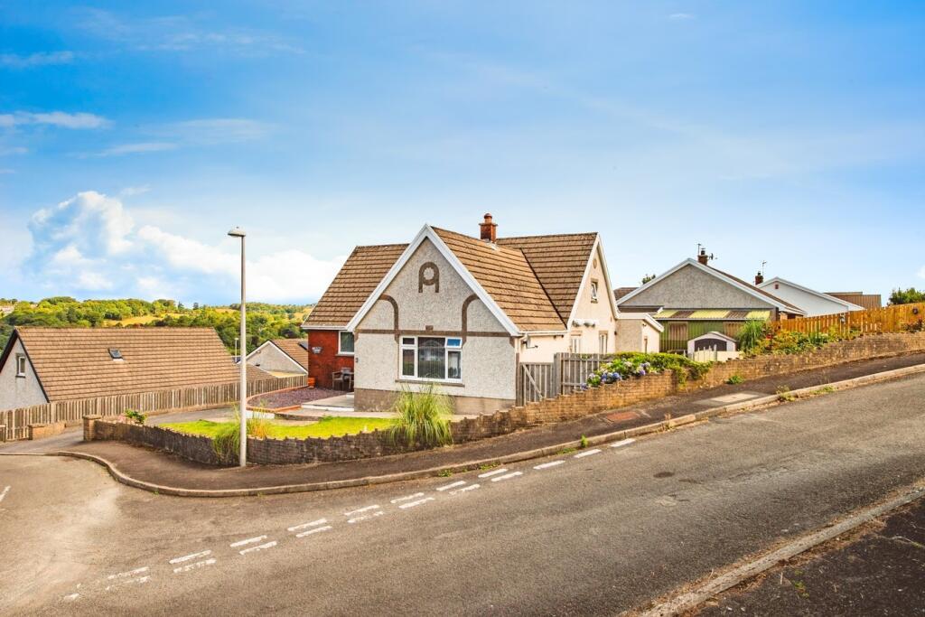 Main image of property: Heol Ffinant, Newcastle Emlyn, SA38
