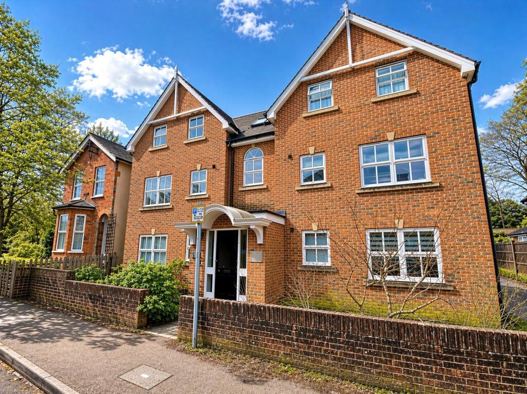 Main image of property: Union Street, Farnborough, Hampshire, GU14