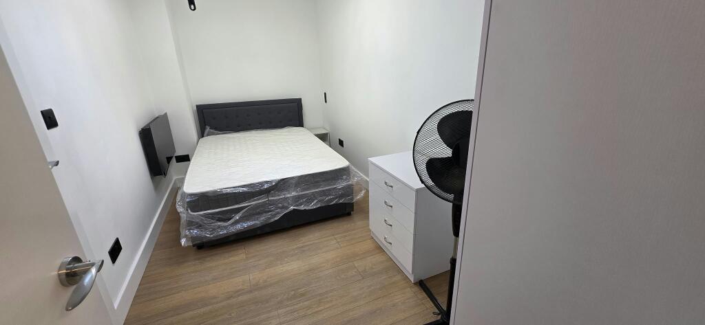 Apartment in Leeds - View 5