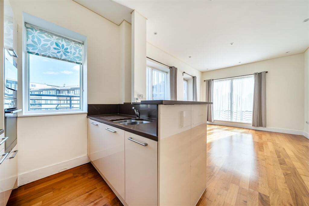 Apartment in Dorchester, Fordington, Dorset - View 4