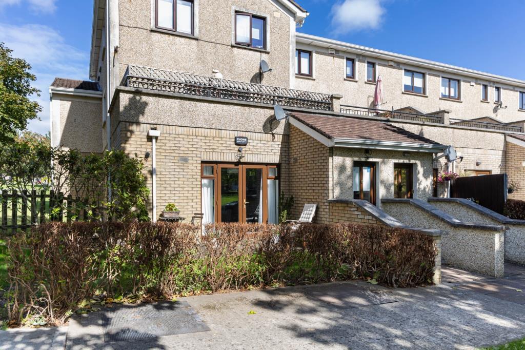 Main image of property: 165 Charlesland Court, Greystones, Co Wicklow, A63 F4W2