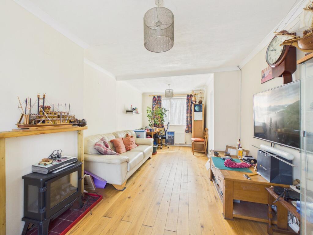House in Folkestone, Cheriton - View 3