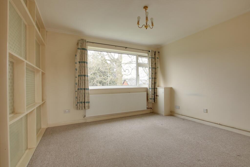 Northwood Square, Fareham photo 3