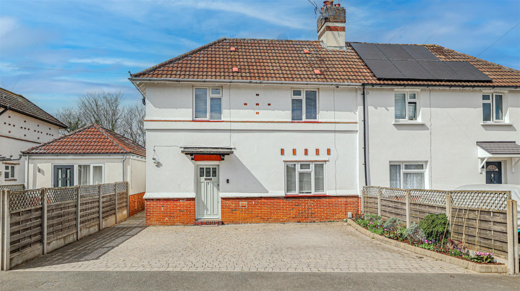 Main image of property: Curtis Road, Hemel Hempstead, HP3