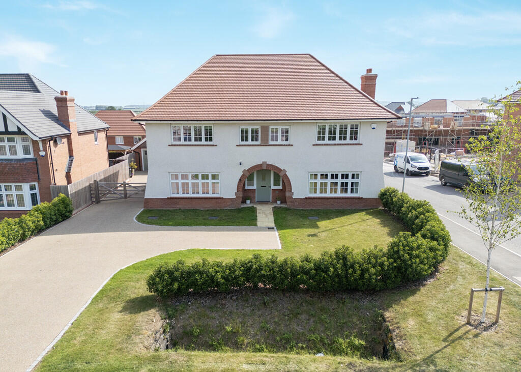 5-bed detached on Nicker Hill, Keyworth, Nottingham, £995,000
