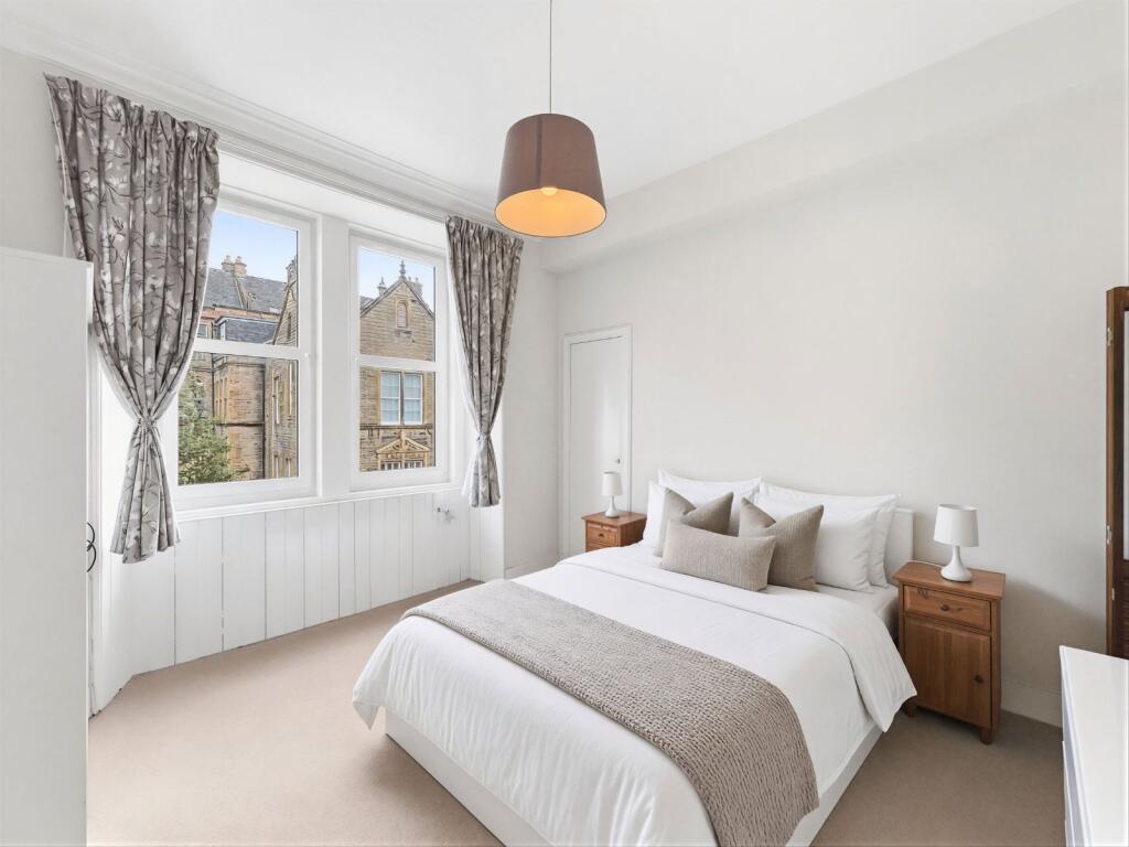 Apartment in Edinburgh - View 4