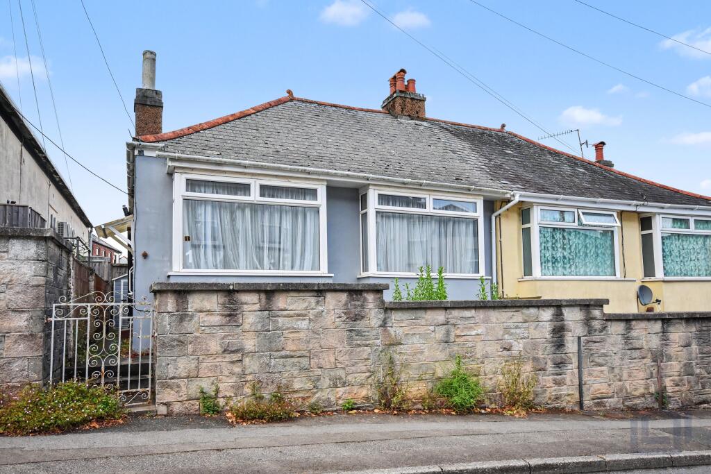 Main image of property: 1 Albert Road, Saltash, PL12 4EA